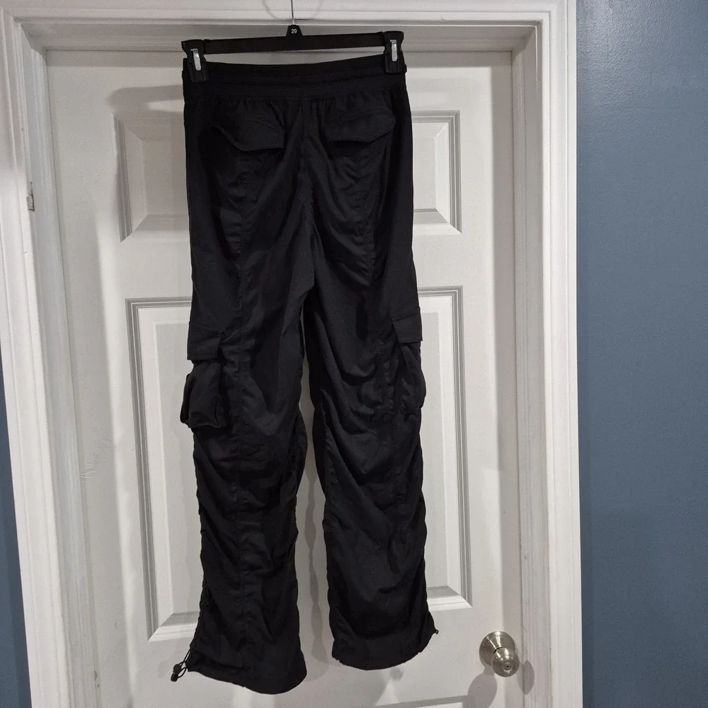 Lululemon Pants Womens XS Black Dance Studio Cargo Baggy Mid-Rise Relaxed Fit
